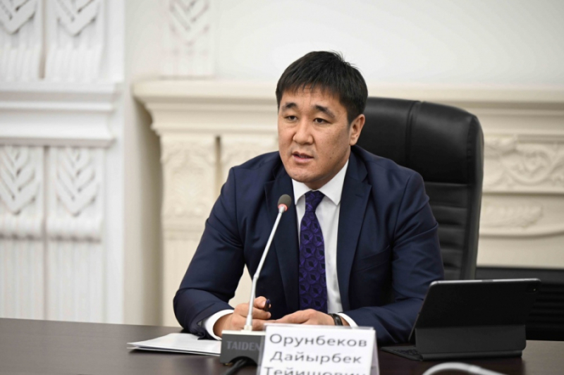 Кто сколько взял, кто сколько заплатил: Орунбеков рассказал о госдолге страны