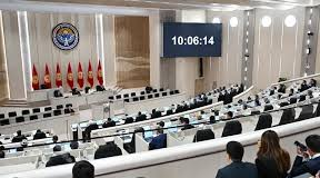 Один закон за неделю: Жогорку Кенеш обновил правила проведения референдумов
