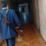 Экс-спикер объяснил ящики с оружием в Жогорку Кенеше в 2022 году