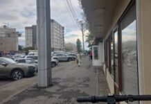 Лишиться бизнеса за 10 дней: мэрия сносит павильоны в Бишкеке ради сквера