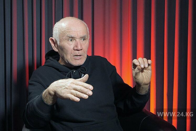 Нас просто оставляют на улице. Эркин Салиев о судьбе Дома художника