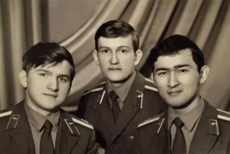 Полвека за штурвалом Ми-8: история кыргызстанского пилота Сайфутдина Азизова
