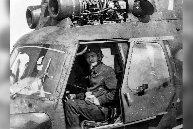 Полвека за штурвалом Ми-8: история кыргызстанского пилота Сайфутдина Азизова