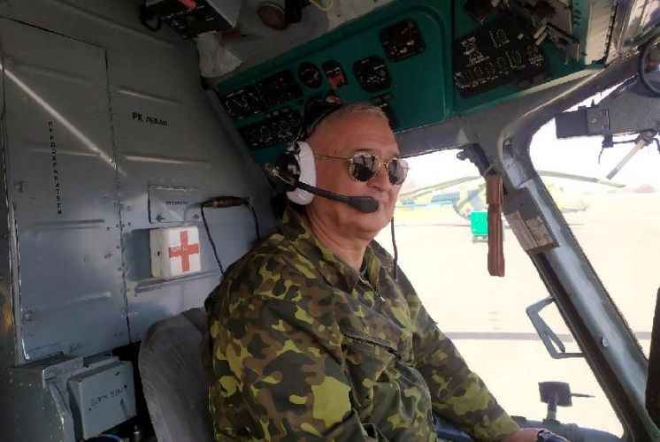 Полвека за штурвалом Ми-8: история кыргызстанского пилота Сайфутдина Азизова