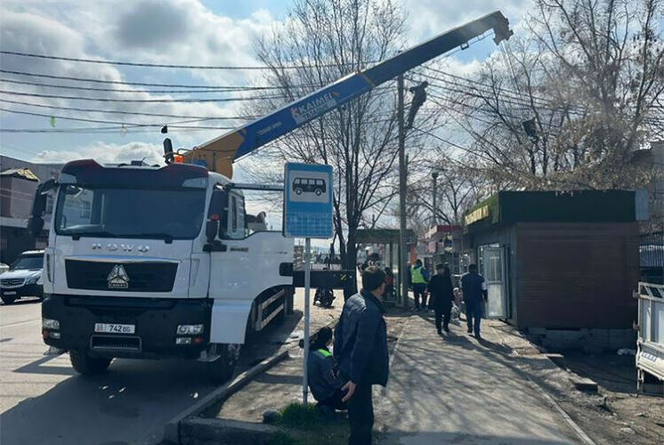 В рамках благоустройства в Бишкеке демонтировали 2,5 тысячи объектов