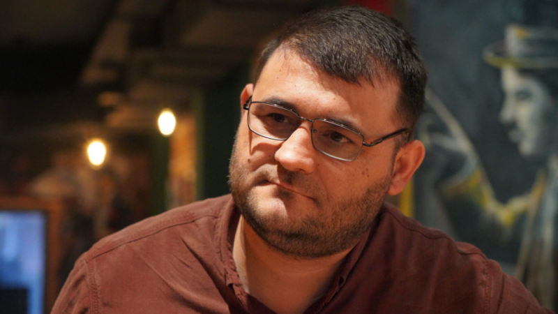 Рустам Азизи: «Азия-Плюс» входит в число лучших, но мировые события нужно анализировать с точки зрения Таджикистана»