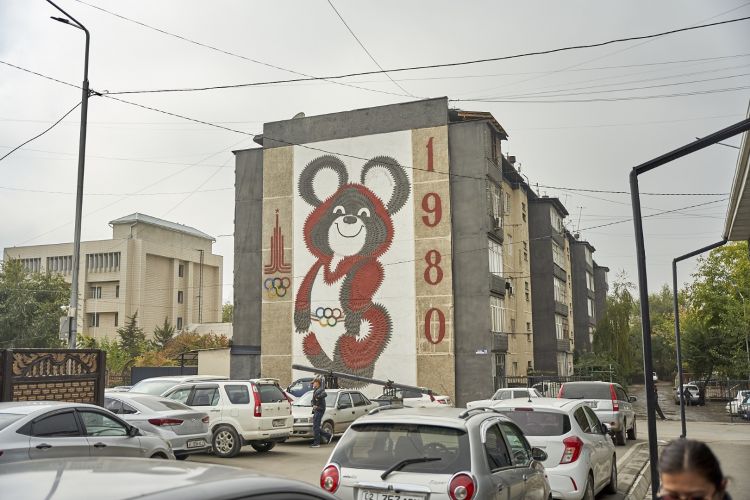 Туристы восхищаются, местные не замечают: как исчезают мозаики Оша