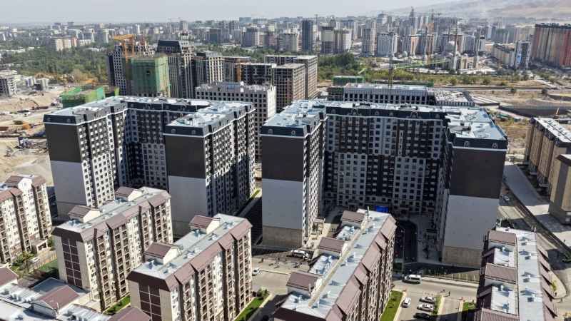 К 2030 году жильем обещают обеспечить всех нуждающихся — Садыр Жапаров