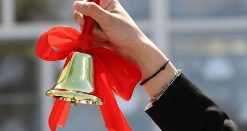 Новый учебный год начался в школах Кыргызстана